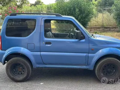 Usata Suzuki Jimny 82 CV (60 kW) 2003 Bluazzurro SUV