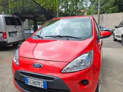 Usata Ford Ka 69 CV (50 kW) 2016 Rosso Berlina