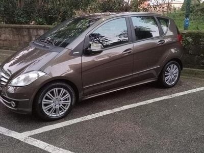 Usata Mercedes A200 116 CV (85 kW) 2009 Marrone Berlina