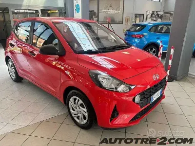 Usado Hyundai i10 Advanced 67 CV (49 kW) 2021 Naranja Utilitario
