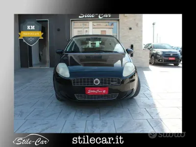 Usata Fiat Grande Punto Dynamic 75 CV (55 kW) 2009 Nero Utilitaria
