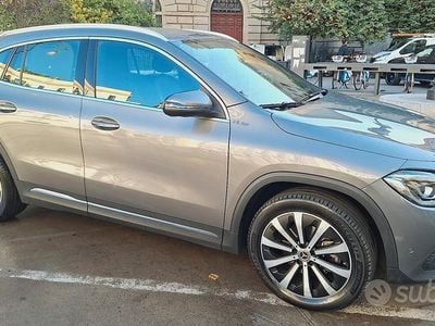 Usata Mercedes GLA200 150 CV (110 kW) 2020 Grigio SUV