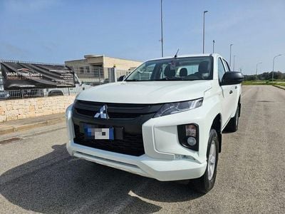 Usata Mitsubishi L200 Invite 150 CV (110 kW) 2021 Bianco Pick-up