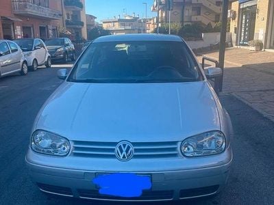 Usata VW Golf IV 101 CV (74 kW) 2004 Grigio Berlina