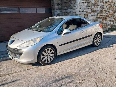 Usata Peugeot 207 CC 2009 Grigio Cabrio