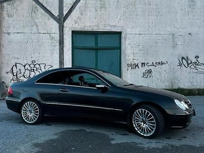Usata Mercedes CLK320 Elegance 218 CV (160 kW) 2003 Nero Coupé