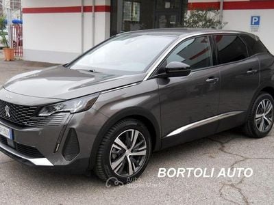 Usata Peugeot 3008 Allure 131 CV (96 kW) 2023 Gray SUV