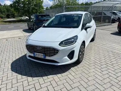 Usado Ford Fiesta Titanium 125 CV (91 kW) 2023 Blanco Utilitario
