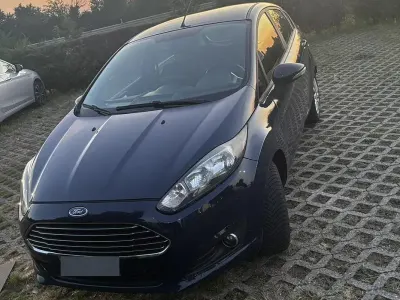 Usata Ford Fiesta 80 CV (58 kW) 2014 Blu Utilitaria