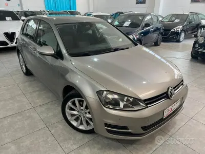 Używany VW Golf VII Trendline 90 KM (66 kW) 2015 Szary Sedan/Limuzyna