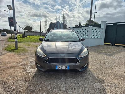 Usata Ford Focus 95 CV (69 kW) 2015 Grigio Station wagon