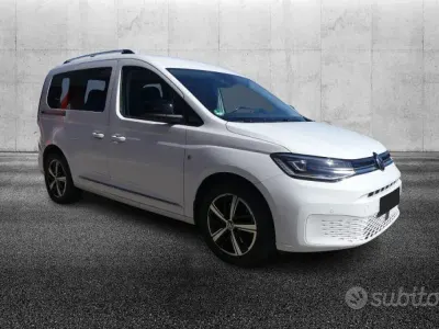 Usata VW Caddy Style 122 CV (89 kW) 2021 Bianco Monovolume