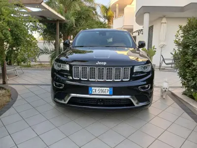 Usata Jeep Grand Cherokee Summit 250 CV (183 kW) 2016 Nero SUV