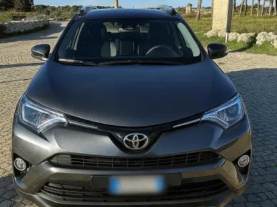 Usata Toyota RAV4 Business Edition 143 CV (105 kW) 2017 Station wagon