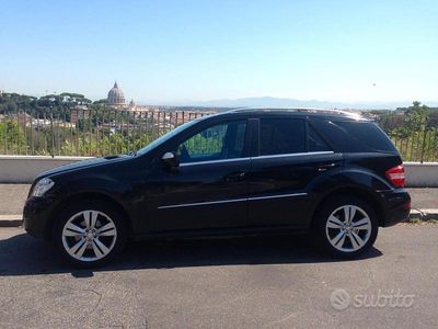 Begagnad Mercedes ML350 258 HK (189 kW) 2011 Svart SUV