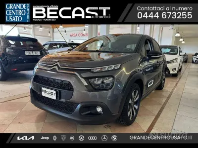 Usata Citroën C3 PureTech 110 CV (80 kW) 2024 Grigio scuro metallizzato Berlina