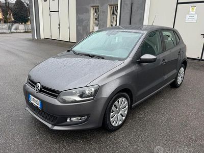 Grigio Usata 2013 VW Polo Comfortline Berlina | 4900 € (Buon prezzo)