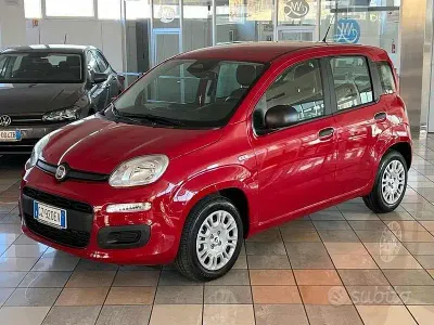 Ny Fiat Panda S 70 HK (51 kW) 2025 Röd Halvkombi