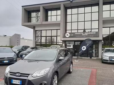 Usado Ford Focus 116 HP (85 kW) 2012 Cinzento Carrinha