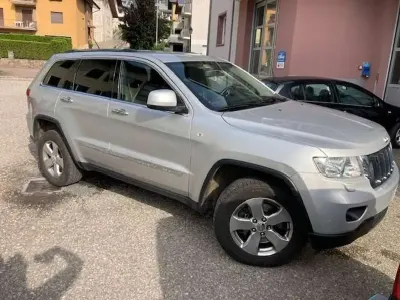 Usata Jeep Grand Cherokee Laredo 190 CV (139 kW) 2013 Grigio SUV