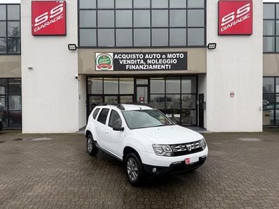 Usata Dacia Duster Lauréate 110 CV (80 kW) 2015 Bianco SUV