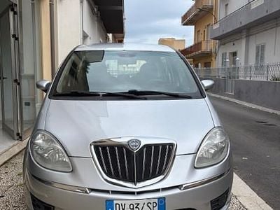 Usata Lancia Musa 90 CV (66 kW) 2009 Argento Monovolume