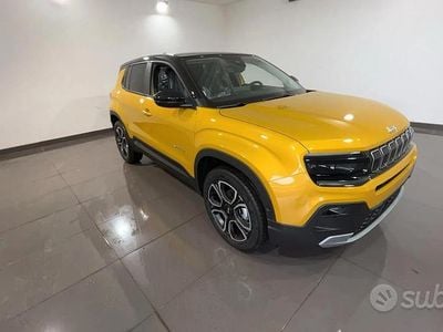 Nuova Jeep Avenger Summit 100 CV (73 kW) 2025 Giallo SUV