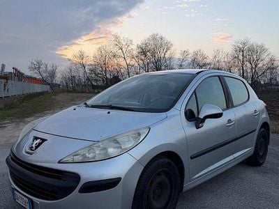 Grigio Usata 2009 Peugeot 207 Sport Berlina | 2000 € (Ottimo prezzo)