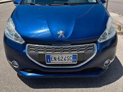 Usata Peugeot 208 Allure 2012 Blu Utilitaria