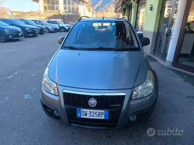 Usata Fiat Sedici Emotion 120 CV (88 kW) 2009 Grigio SUV