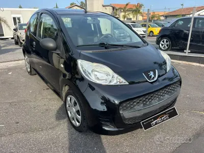 Usata Peugeot 107 68 CV (50 kW) 2009 Nero Utilitaria