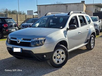 Usata Dacia Duster Lauréate 110 CV (80 kW) 2012 Grigio Station wagon