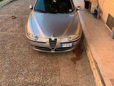 Usata Alfa Romeo 147 2001 Grigio Utilitaria