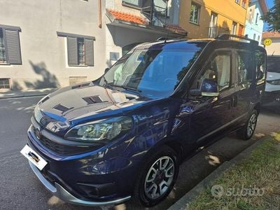 Usata Fiat Doblò Trekking 120 CV (88 kW) 2018 Blu Monovolume