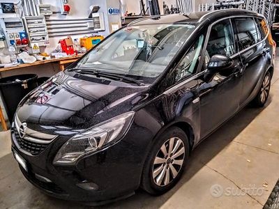 Usata 2015 Opel Zafira Monovolume | 4500 € (Buon prezzo)