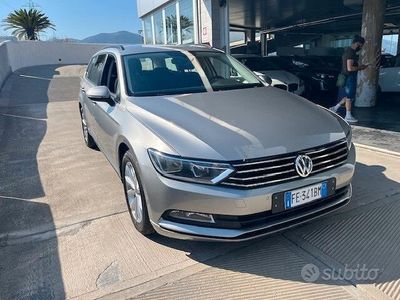 Usata VW Passat Trendline 120 CV (88 kW) 2016 Grigio Station wagon