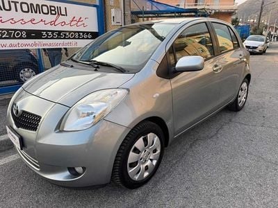 Usata Toyota Yaris Sol 87 CV (63 kW) 2007 Argento metallizzato Utilitaria