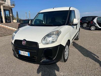 Usata Fiat Doblò 120 CV (88 kW) 2014 Bianco Monovolume