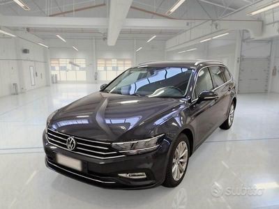 Usata VW Passat Business 120 CV (88 kW) 2020 Grigio Station wagon
