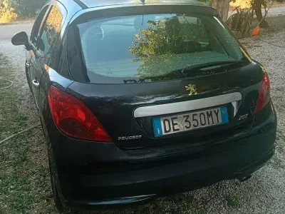 Usata Peugeot 207 90 CV (66 kW) 2006 Berlina