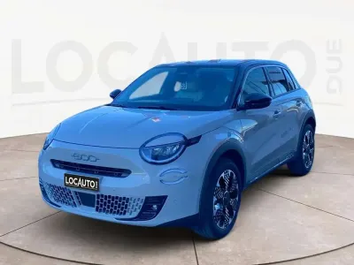Nuova Fiat 600 La Prima 110 CV (80 kW) 2026 Sabbia SUV