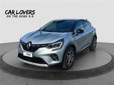 Usata Renault Captur Intens 101 CV (74 kW) 2023 Grigio chiaro SUV