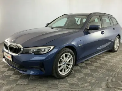 Usata BMW 320 Advantage 163 CV (119 kW) 2022 Blu Berlina