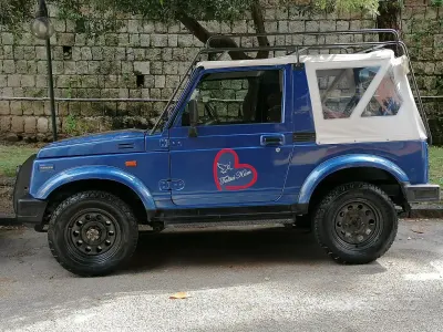 Usata Suzuki Samurai