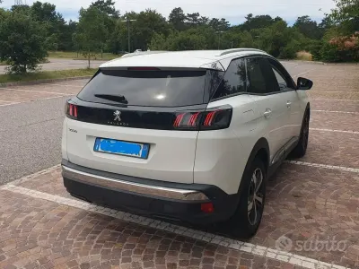 Usata Peugeot 3008 Allure 131 CV (96 kW) 2021 Bianco SUV