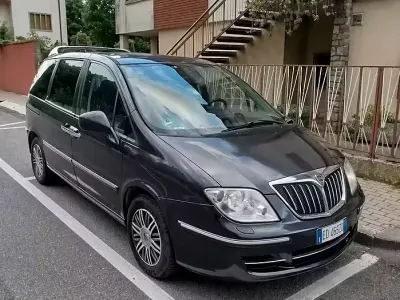Käytetty Lancia Phedra