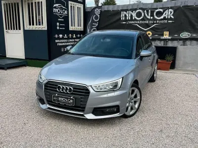 Begagnad Audi A1 Sportback Comfort 90 HK (66 kW) 2015 Grå Halvkombi