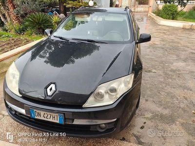 Usata Renault Laguna III 150 CV (110 kW) 2008 Nero Station wagon