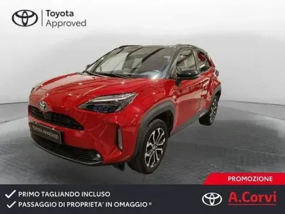 Usata Toyota Yaris Cross Trend 116 CV (85 kW) 2023 Rosso SUV