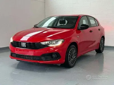 Usata Fiat Tipo 101 CV (74 kW) 2023 Rosso Berlina